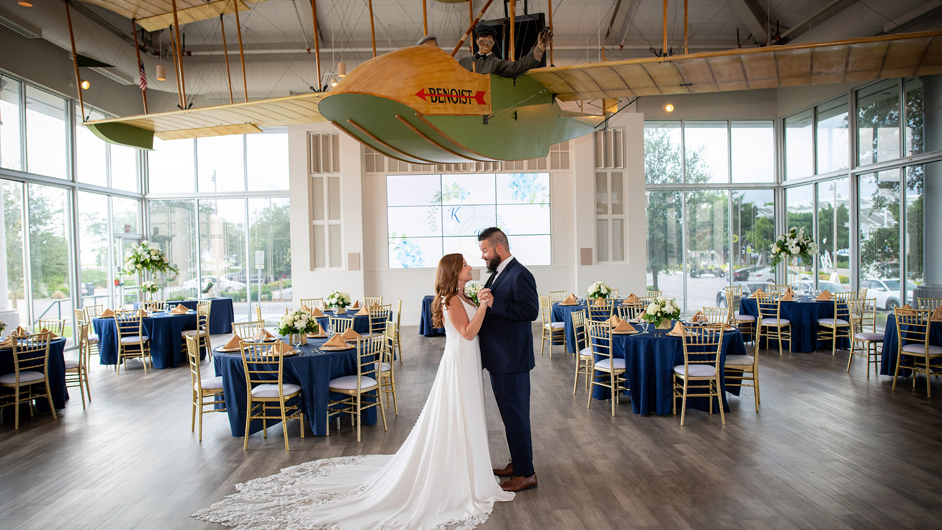 Weddings at St. Petersburg Museum of History.