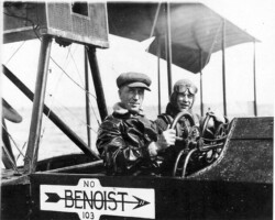Roger Jannus and passenger in Benoist No. 103, c. 1914.